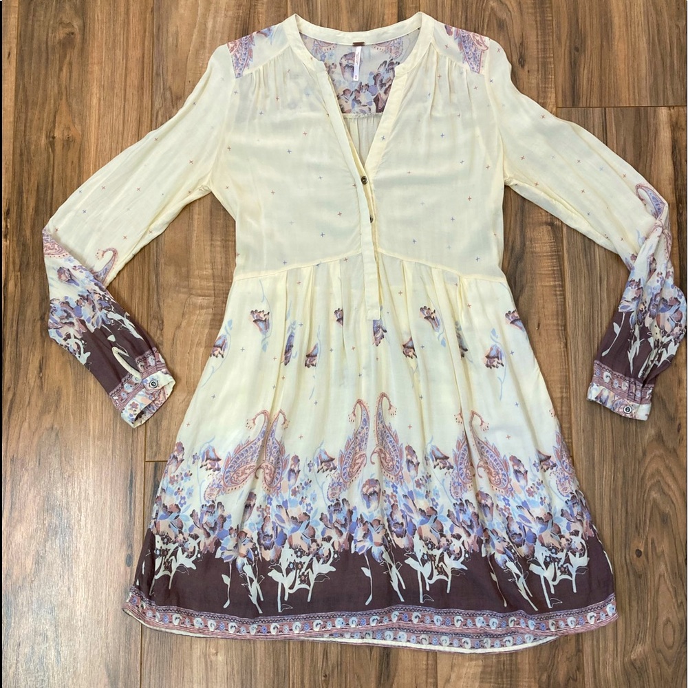 Free People 3 button casual dress. Medium. Cream with floral print.